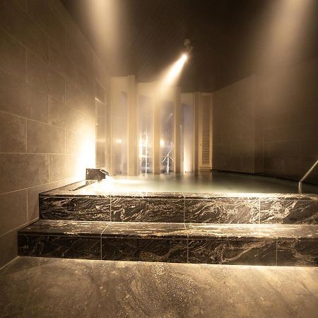 Aizu Higashiyama Onsen Tsuki No Akari Hotel Bagian luar foto