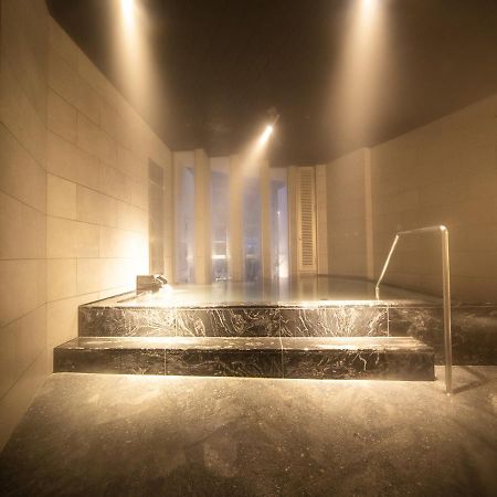 Aizu Higashiyama Onsen Tsuki No Akari Hotel Bagian luar foto