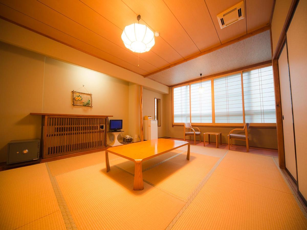 Aizu Higashiyama Onsen Tsuki No Akari Hotel Bagian luar foto
