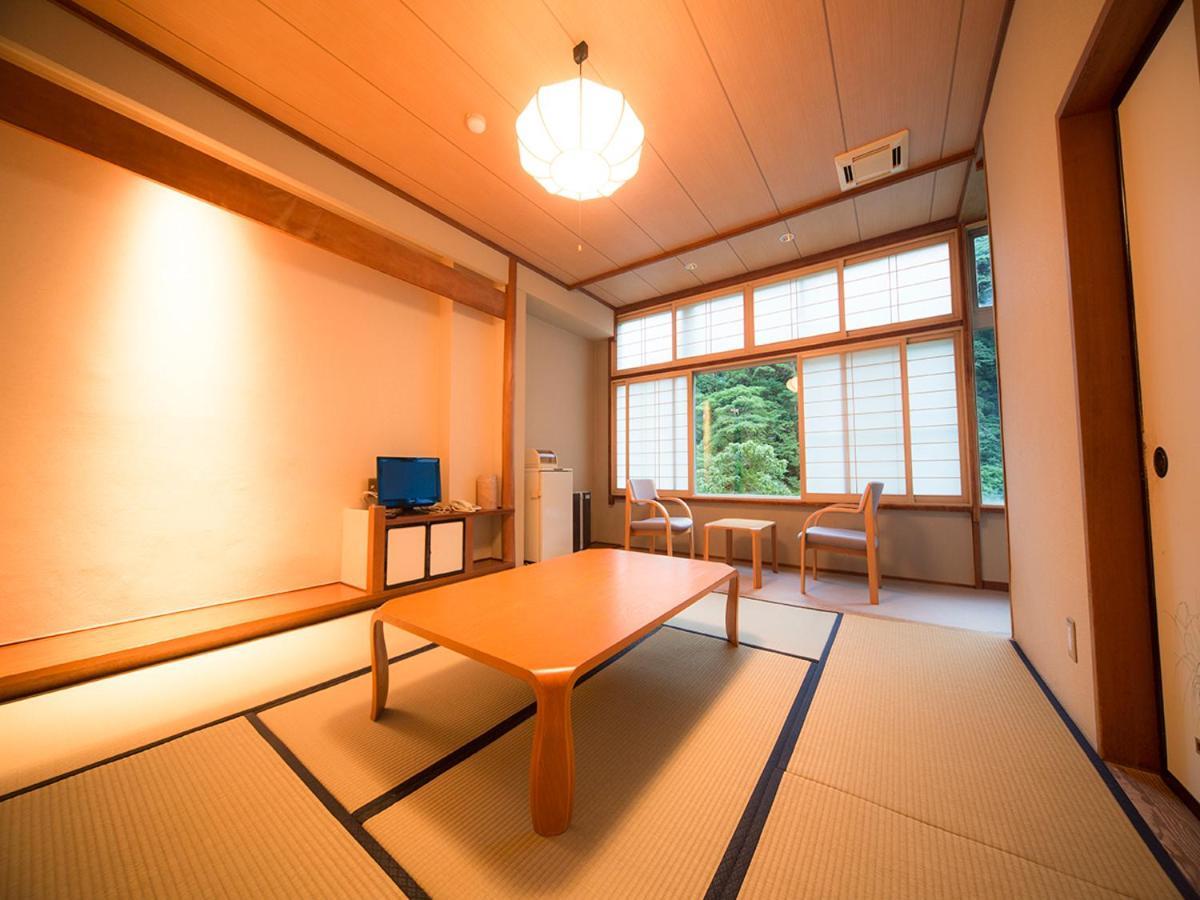 Aizu Higashiyama Onsen Tsuki No Akari Hotel Bagian luar foto