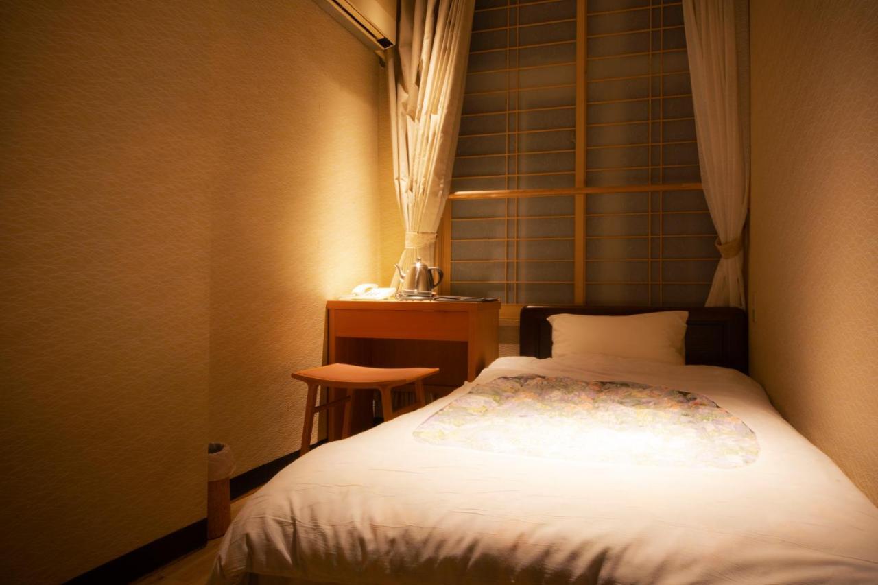 Aizu Higashiyama Onsen Tsuki No Akari Hotel Bagian luar foto