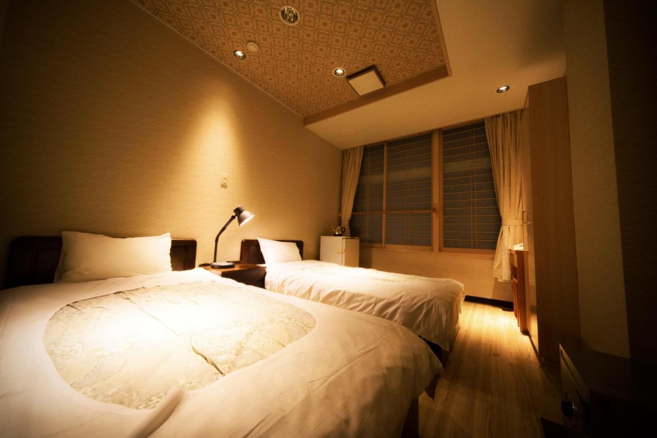 Aizu Higashiyama Onsen Tsuki No Akari Hotel Bagian luar foto
