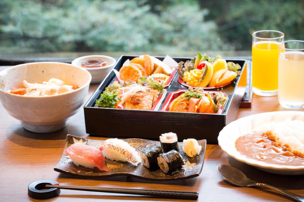 Aizu Higashiyama Onsen Tsuki No Akari Hotel Bagian luar foto